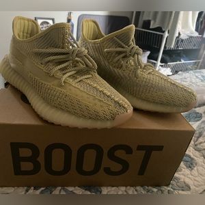 Yeezy boost 350 v2 in antilla